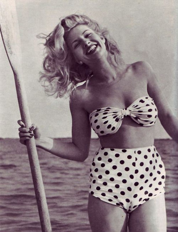 1942 – Chili Williams a Life Magazinban